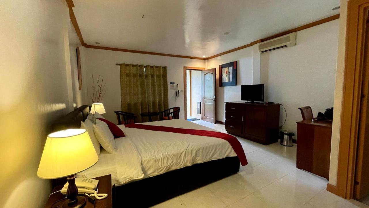 Anda White Beach Resort Экстерьер фото